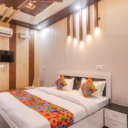 Fabhotel Uma Yugul Ayodhya Екстер'єр фото