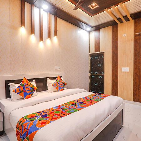 Fabhotel Uma Yugul Ayodhya Екстер'єр фото