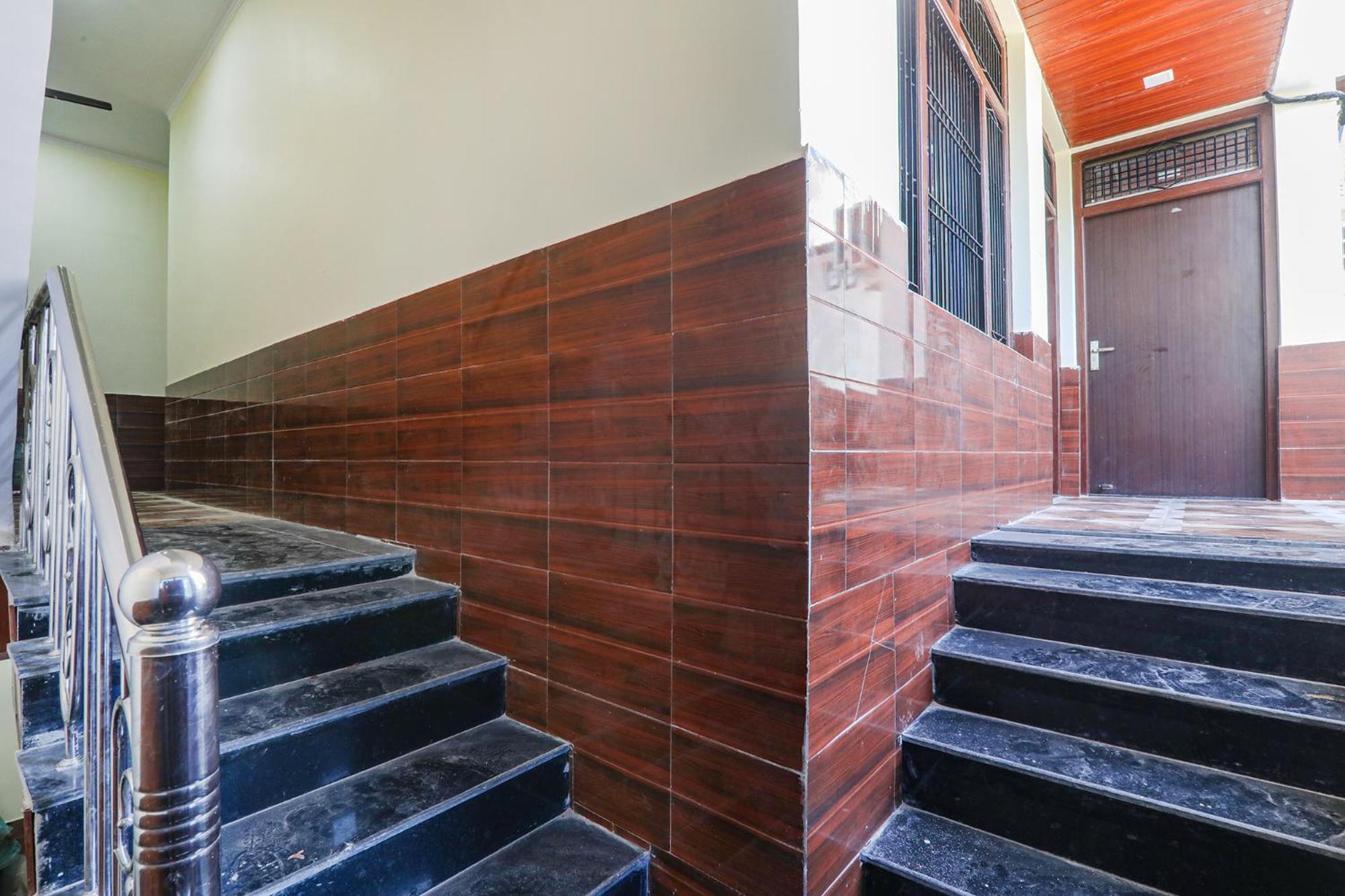 Fabhotel Uma Yugul Ayodhya Екстер'єр фото