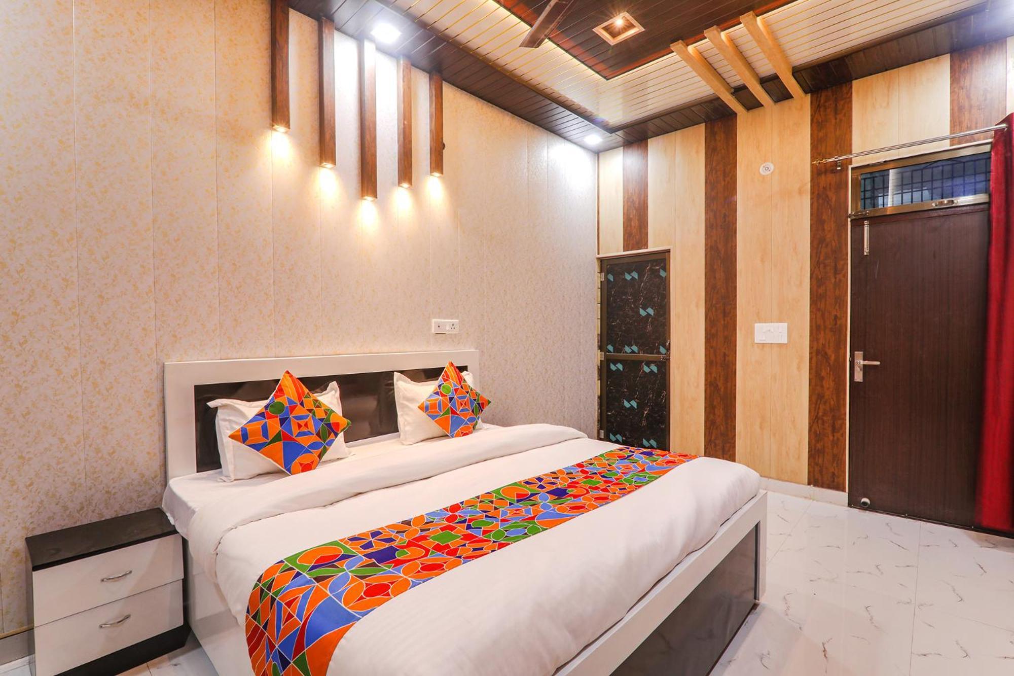 Fabhotel Uma Yugul Ayodhya Екстер'єр фото