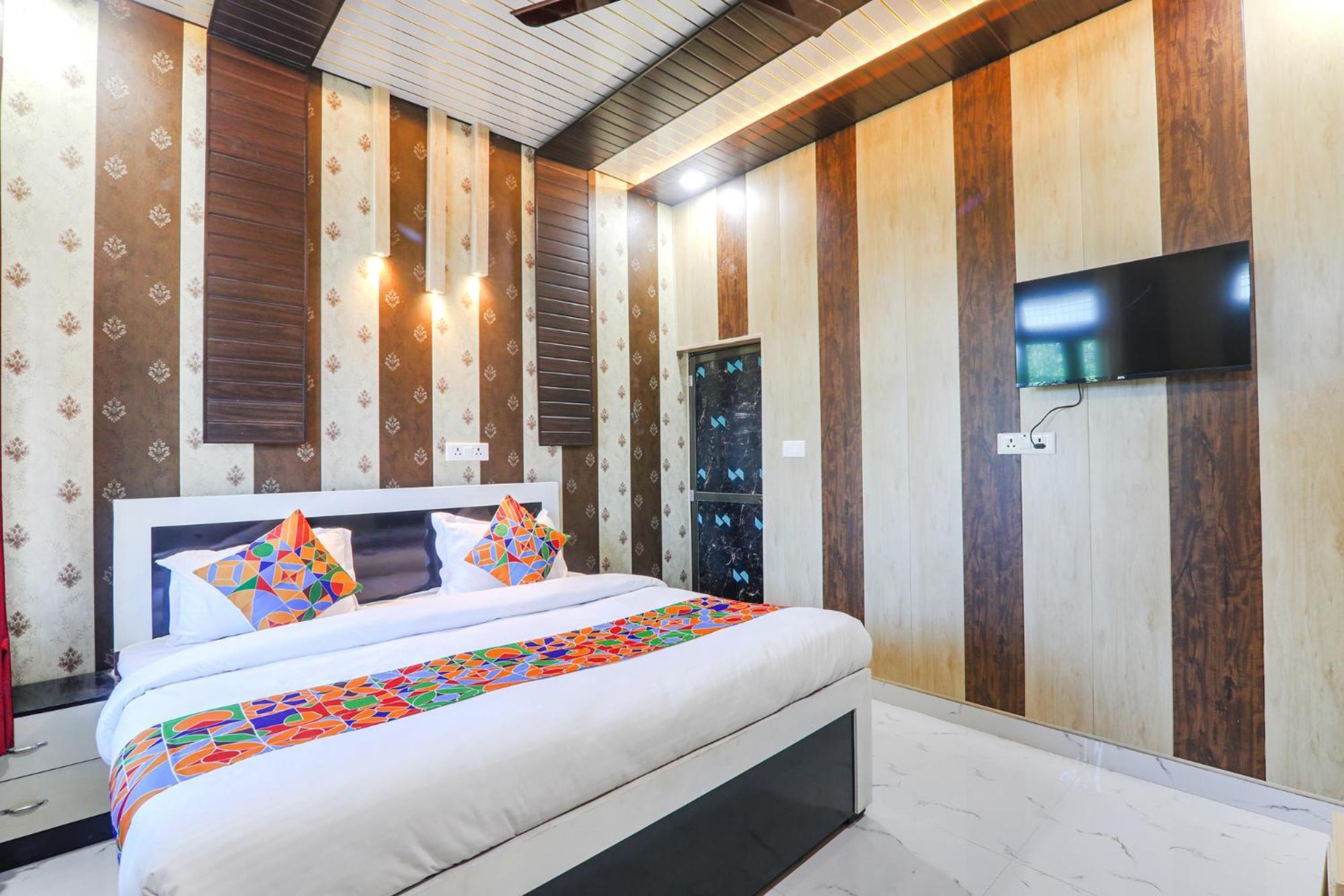 Fabhotel Uma Yugul Ayodhya Екстер'єр фото