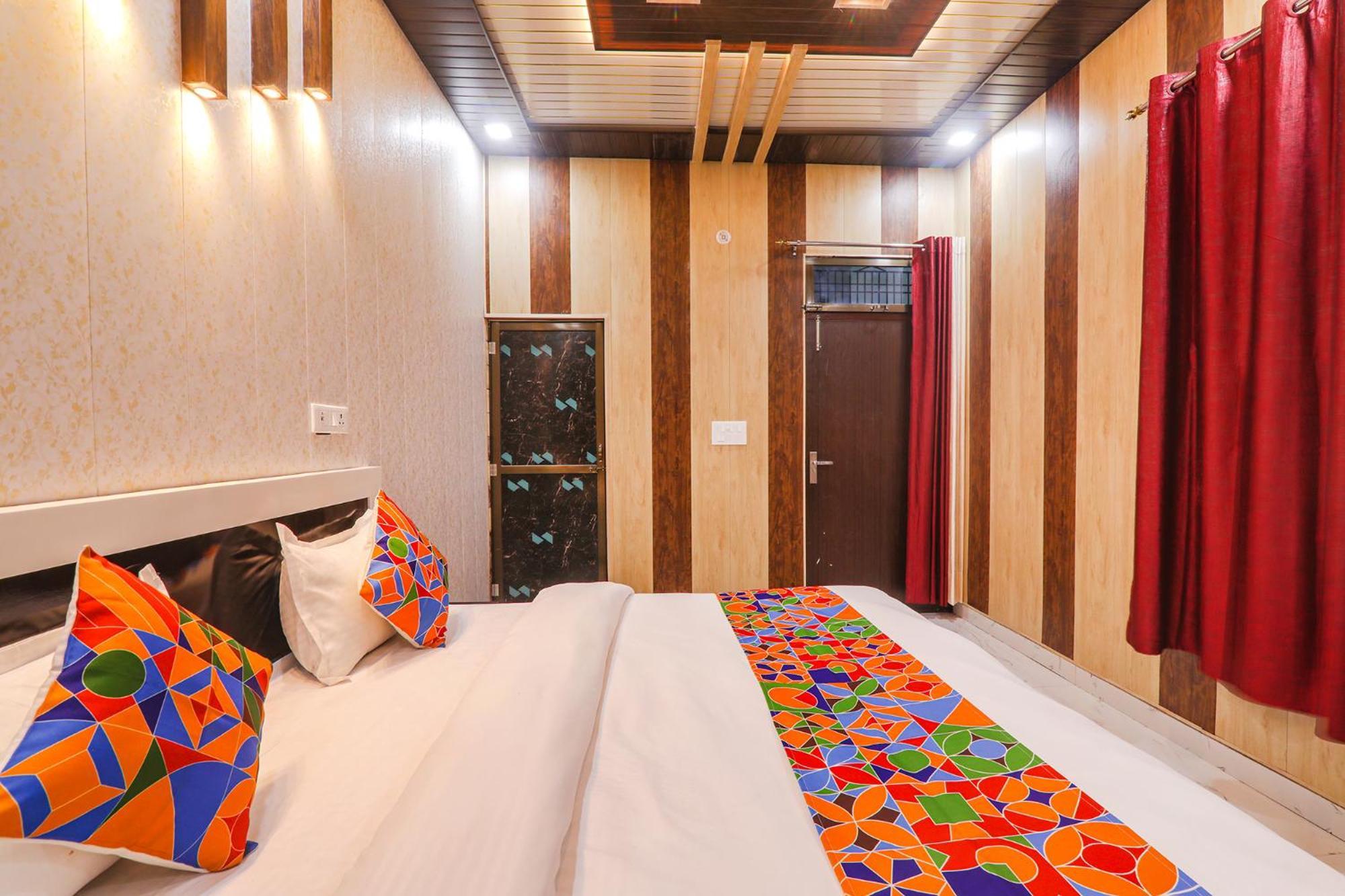 Fabhotel Uma Yugul Ayodhya Екстер'єр фото