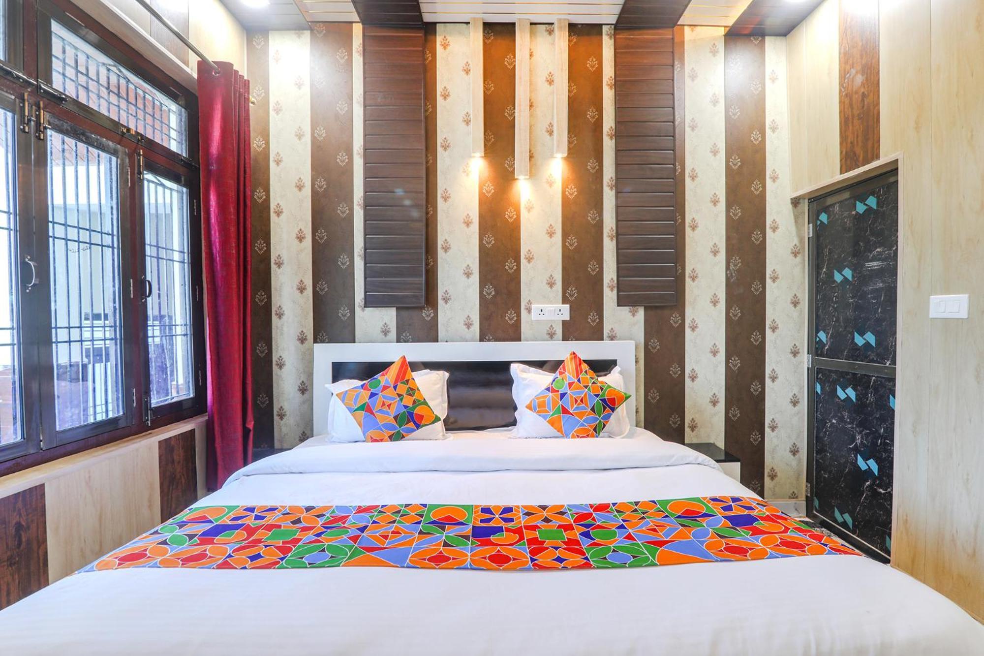 Fabhotel Uma Yugul Ayodhya Екстер'єр фото