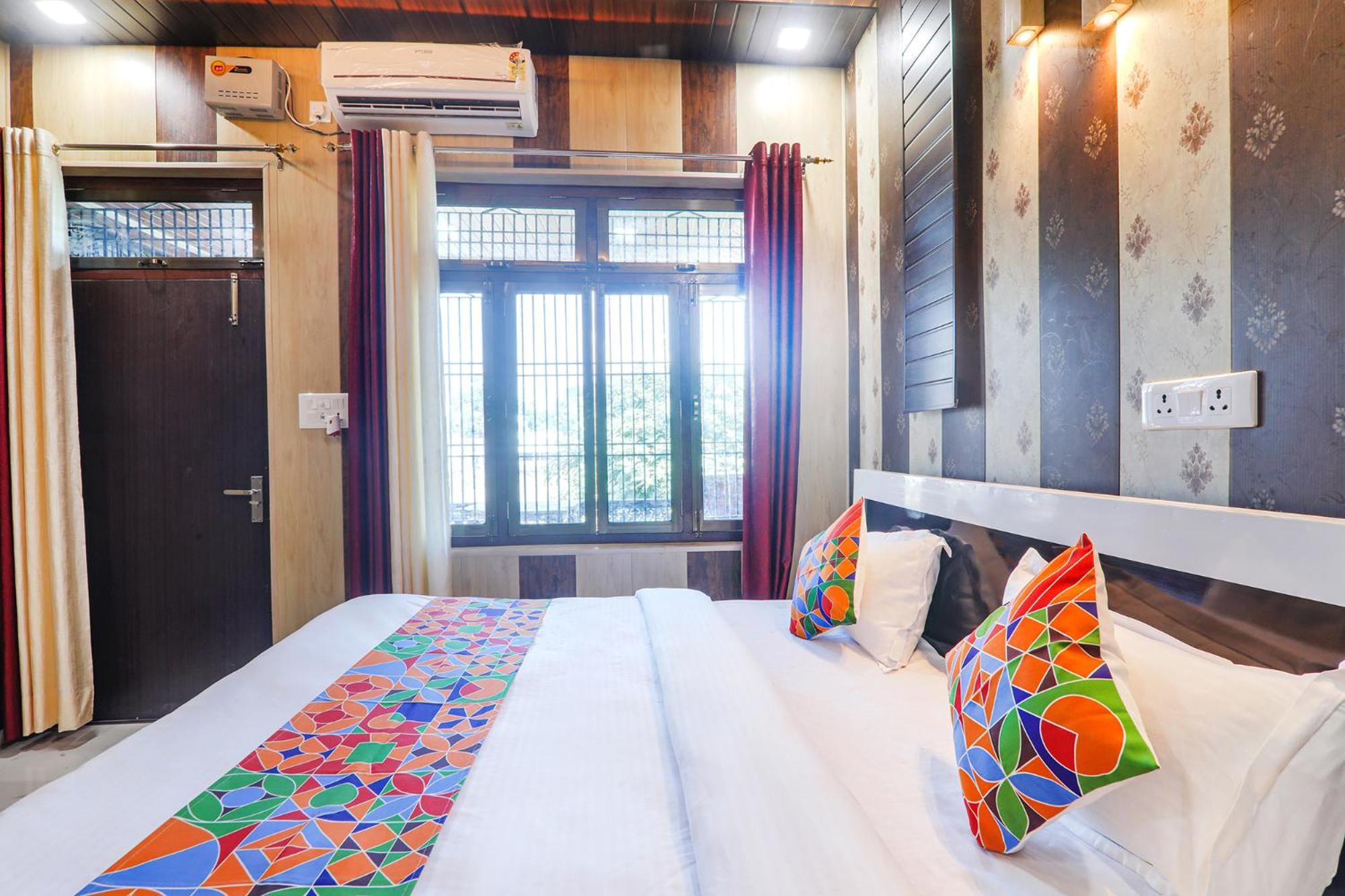 Fabhotel Uma Yugul Ayodhya Екстер'єр фото