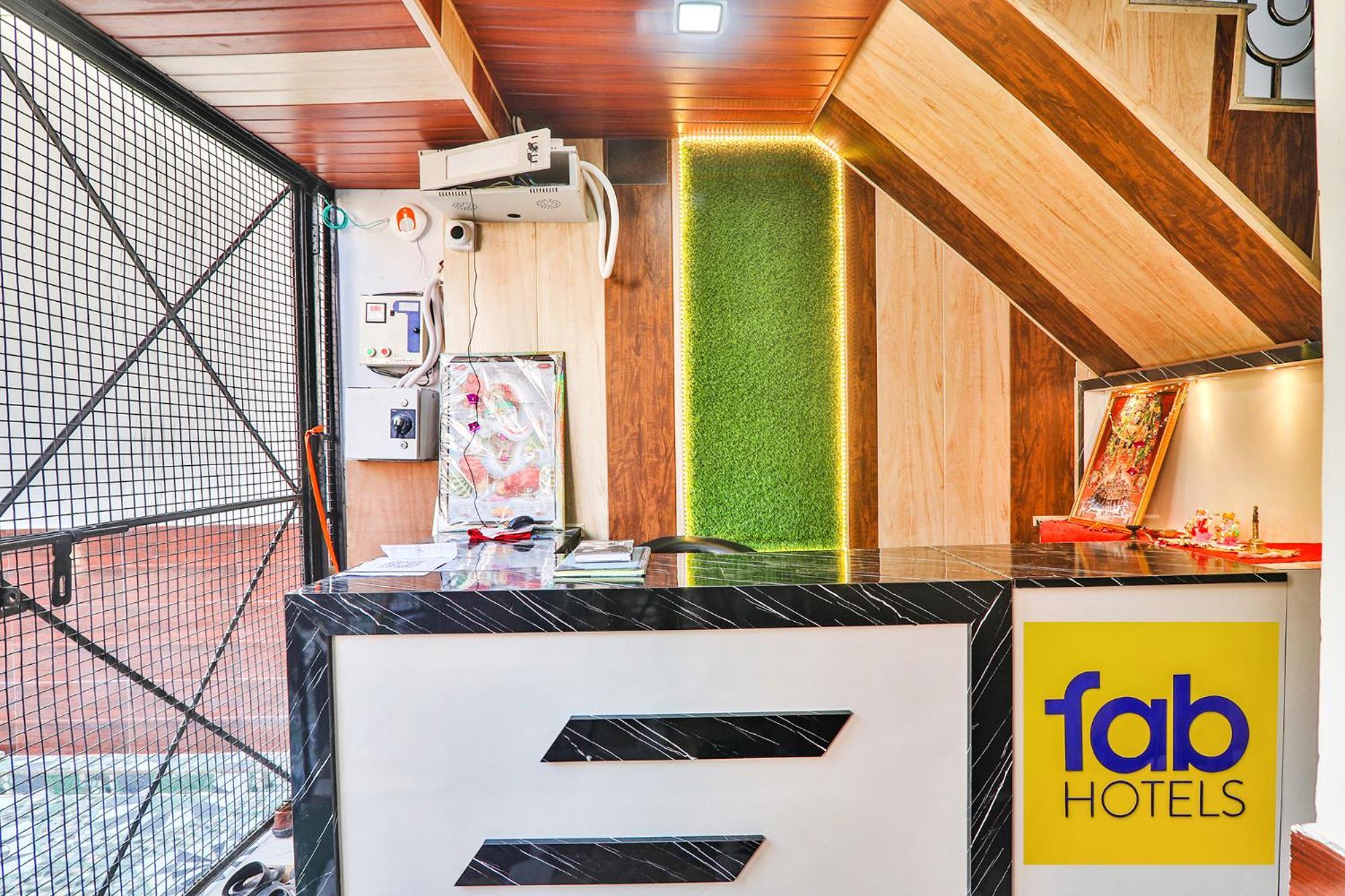 Fabhotel Uma Yugul Ayodhya Екстер'єр фото